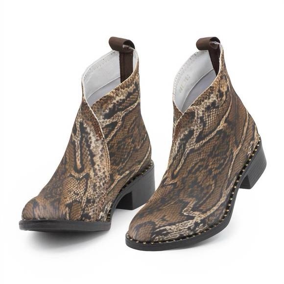 CHARLESTON SHOE CO. Shoes - Charleston and Co. Liberty Python ankle boot - size 7